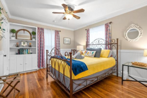 The Gameroom on Madison - Large Home Accommodates 12 Guests (102 Madison Ter)
